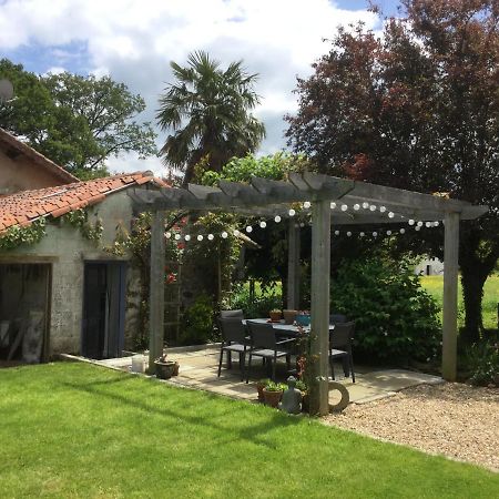 The Little House Villa Mezieres-sur-Issoire ภายนอก รูปภาพ