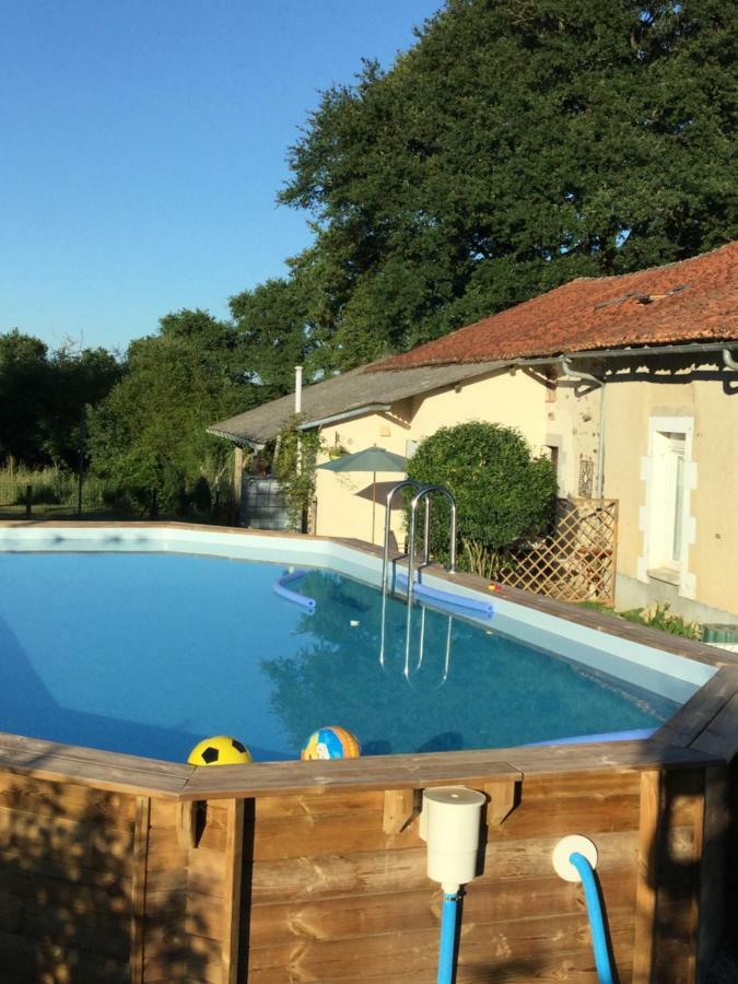 The Little House Villa Mezieres-sur-Issoire ภายนอก รูปภาพ